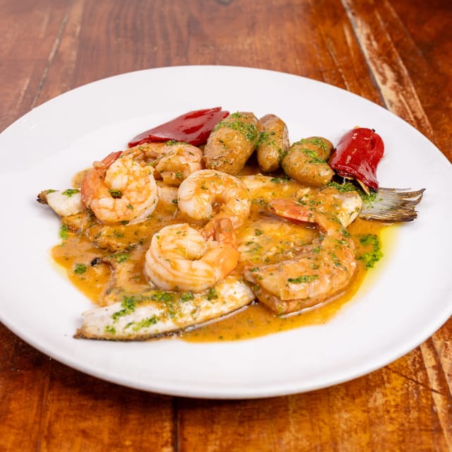 Lubina con Gambas.