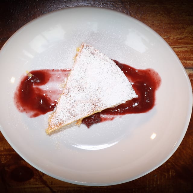 Tarta Santiago (Santiago Cake).